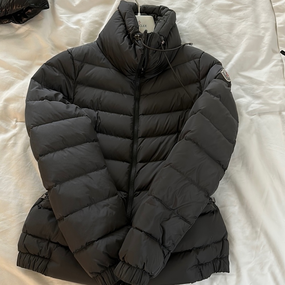 Moncler short jacket ☄️